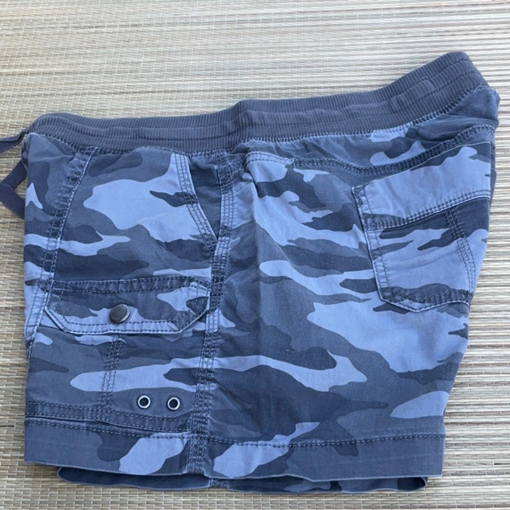 Sonoma Goods For Life Gray Camouflage Women's Shorts Size 4 - Picture 11 of 11